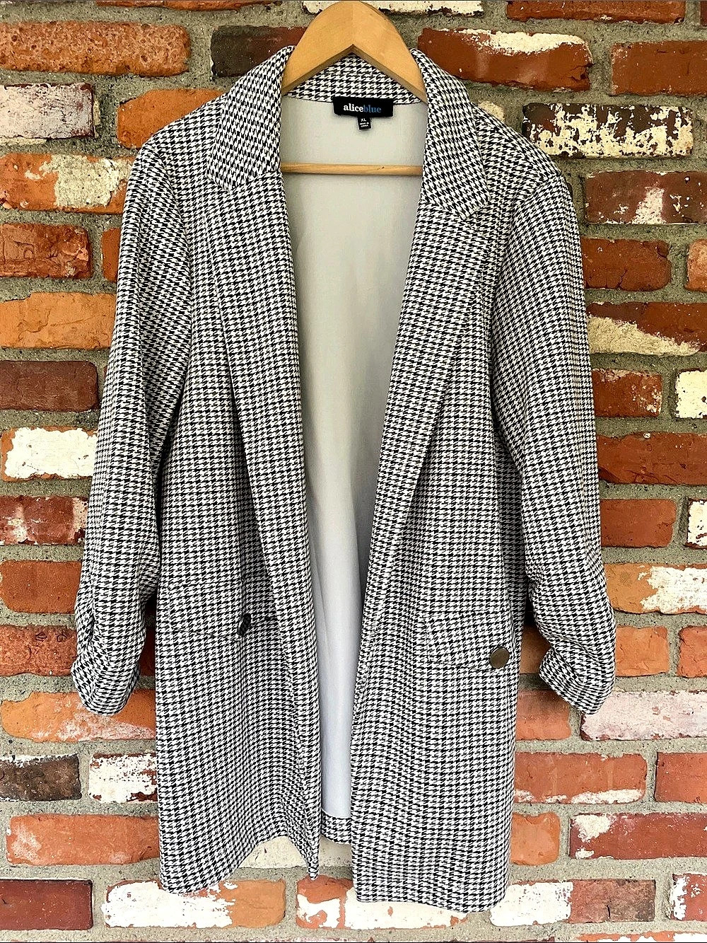 Business casual Houndstooth Blazer in Black & White XL Like New quiet luxury